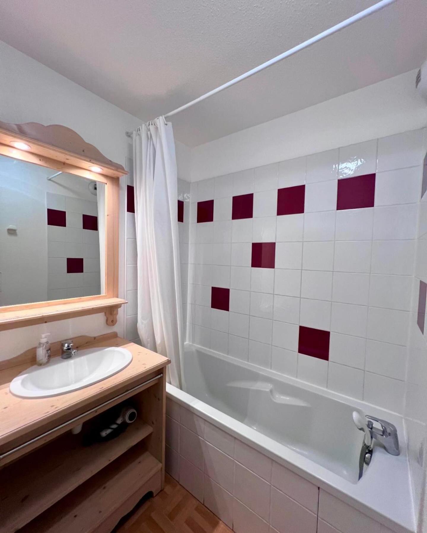 Appartement 4 Personnes Avec Piscine Interieure ปี-แซ็ง-วาซ็อง ภายนอก รูปภาพ